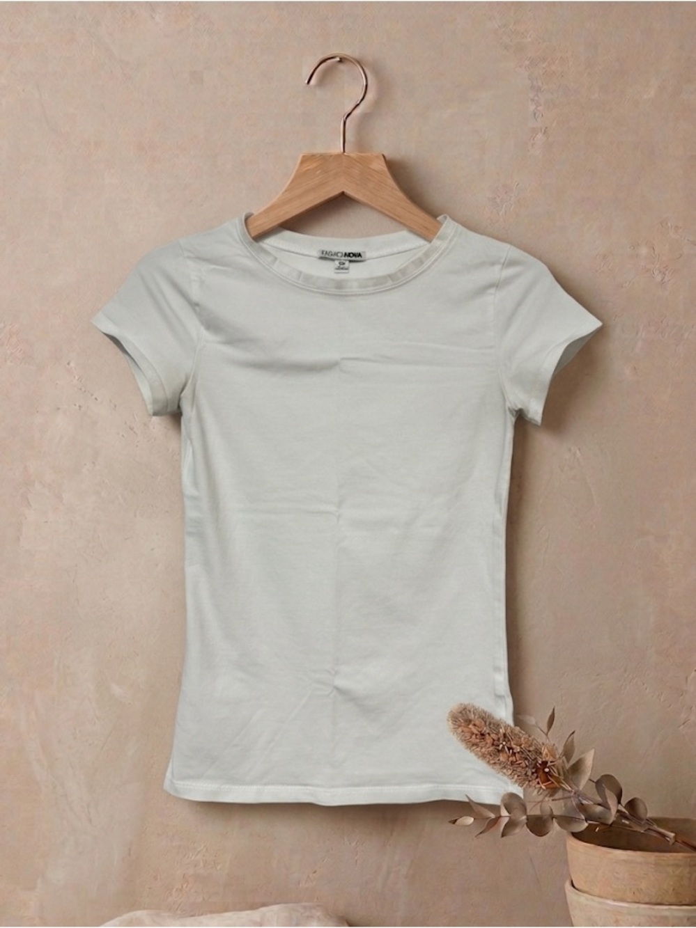 Fashion Nova Slim Crewneck Tee - White